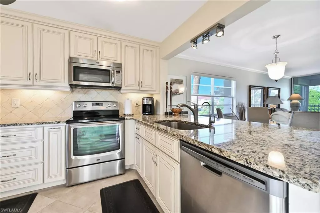 Naples, FL 34105,1057 Forest Lakes DR #305