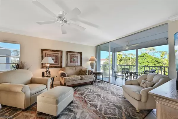 Naples, FL 34105,1057 Forest Lakes DR #305