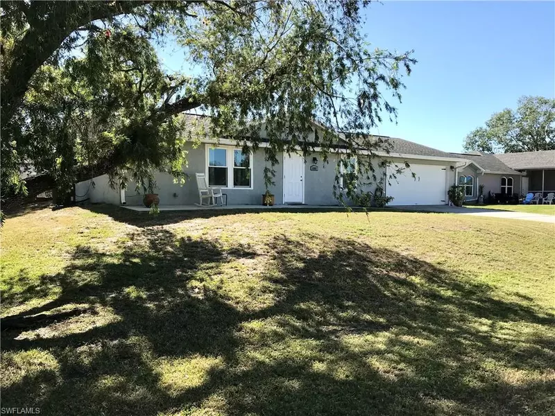 6802 Wolf Run LN, North Fort Myers, FL 33917