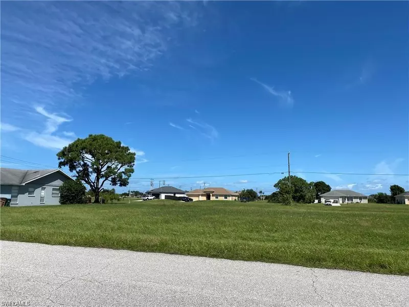 1623 NE 16th TER, Cape Coral, FL 33909