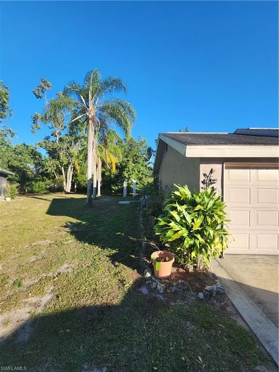 Labelle, FL 33935,2016 Mariner CT