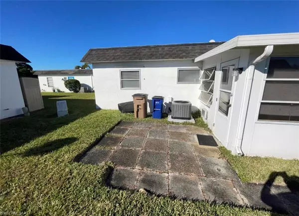 Lehigh Acres, FL 33936,24 Temple CT