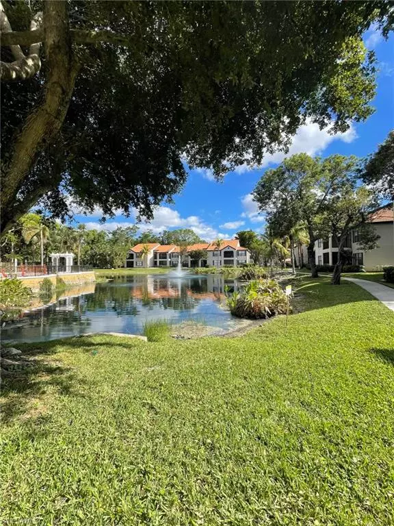 Naples, FL 34109,2166 Arbour Walk CIR #2421