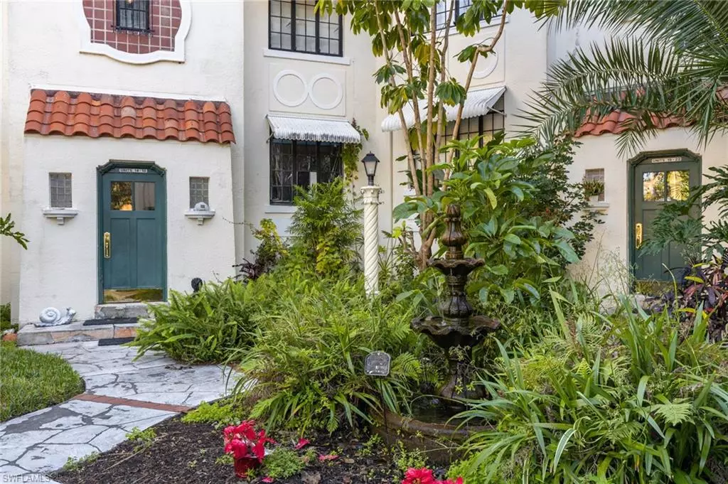 Bradenton, FL 34205,210 17th ST NW #Unit 17 & 18