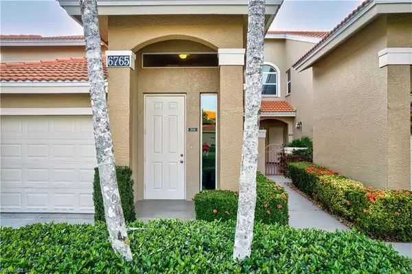 Naples, FL 34119,6765 Huntington Lakes CIR #201