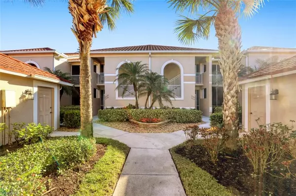 2810 Cypress Trace CIR #2116, Naples, FL 34119