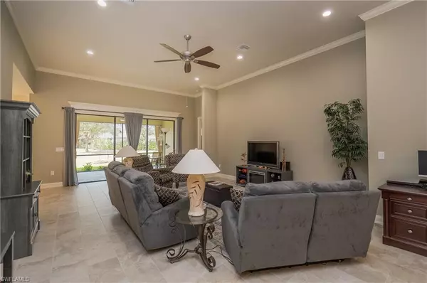 Lakeland, FL 33810,7835 Lake James BLVD