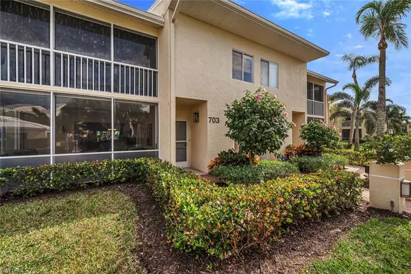 Naples, FL 34108,5805 Glencove DR #703