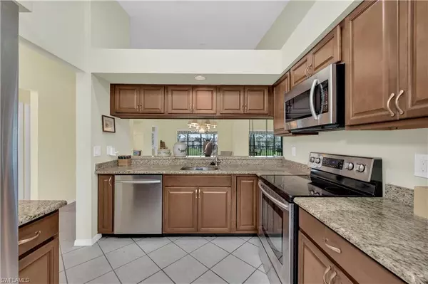 Naples, FL 34104,7300 Coventry CT #629