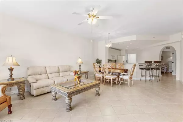 Naples, FL 34109,3053 Driftwood WAY #3903