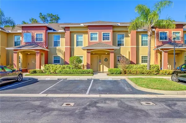 9076 Gervais CIR #406, Naples, FL 34120