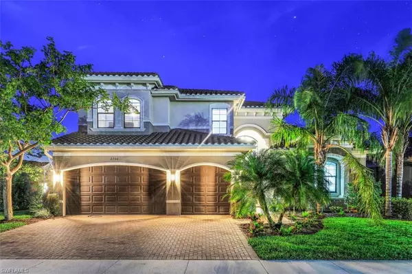 2700 Crystal WAY, Naples, FL 34119