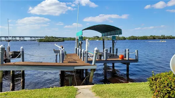 Fort Myers, FL 33905