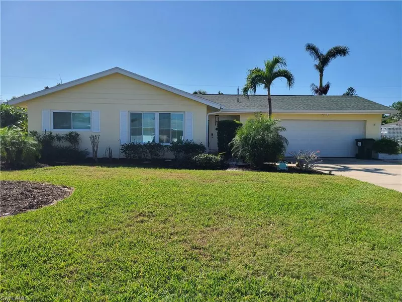 1352 Oaklawn CT, Fort Myers, FL 33919