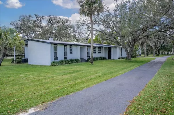 Fort Denaud, FL 33935,4535 Fort Denaud RD