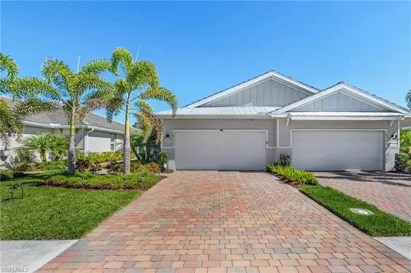 14739 Edgewater CIR, Naples, FL 34114