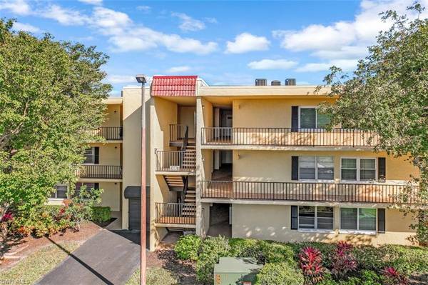 1087 Forest Lakes DR #1-204, Naples, FL 34105