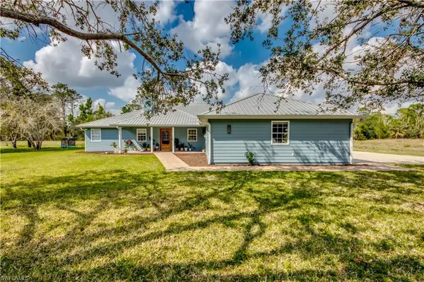 18301 Hunters Glen RD,  North Fort Myers,  FL 33917