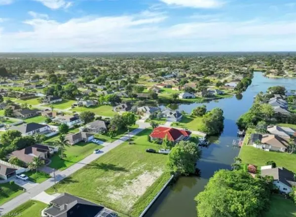 Cape Coral, FL 33990,318 SE 5th AVE