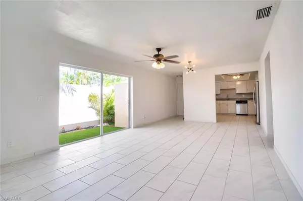 Cape Coral, FL 33990,1417 SE 24th AVE #F