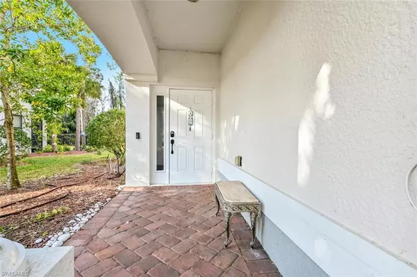 Naples, FL 34119,15394 Summit Place CIR #140