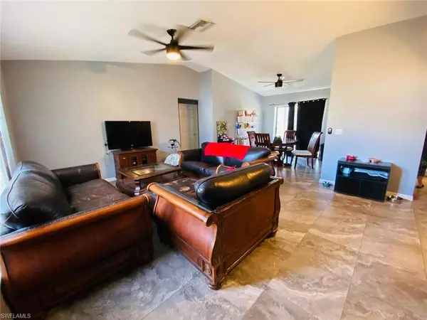 Cape Coral, FL 33990,1438 SE 14th ST