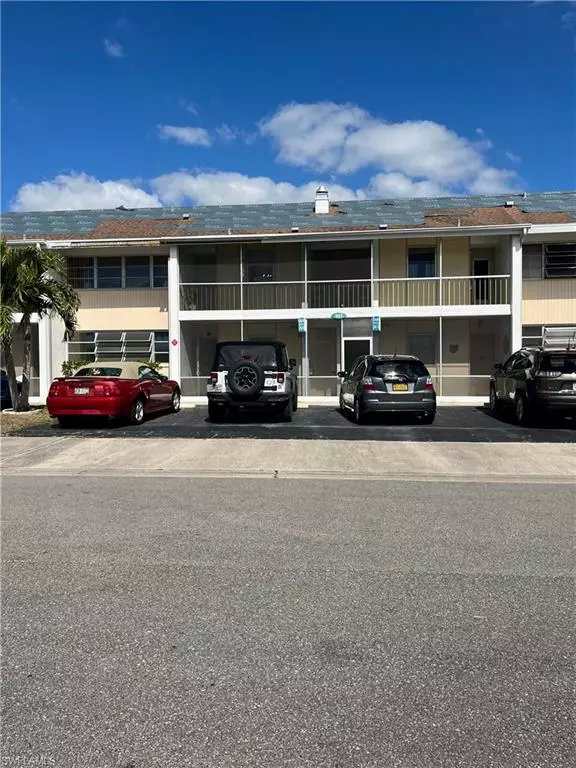 403 SE 43rd TER #9, Cape Coral, FL 33904