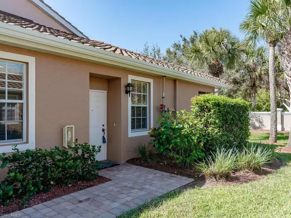 Naples, FL 34114,14150 Winchester CT #1704