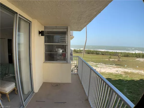 Fort Myers Beach, FL 33931,7300 Estero BLVD #107