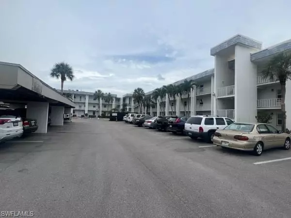 1724 Pine Valley DR #120, Fort Myers, FL 33907