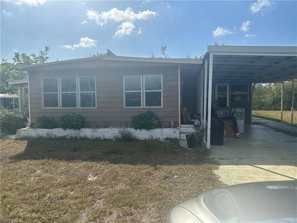 5601 Captain John Smith LOOP, North Fort Myers, FL 33917