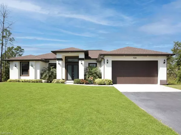 709 12th ST SE, Naples, FL 34117