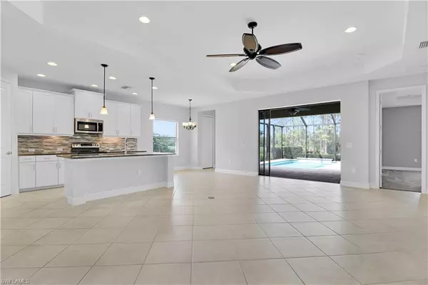 Naples, FL 34120,3585 Canopy CIR