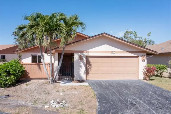 6471 Royal Woods DR, Fort Myers, FL 33908