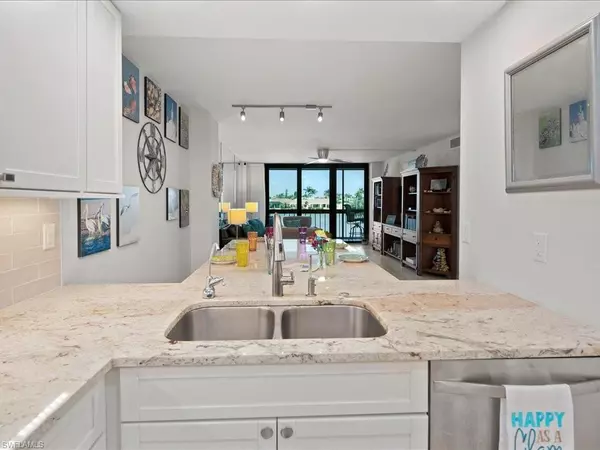 Marco Island, FL 34145,601 Seaview CT #C-311