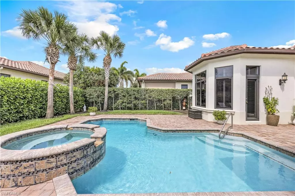 Naples, FL 34105,2239 Residence CIR