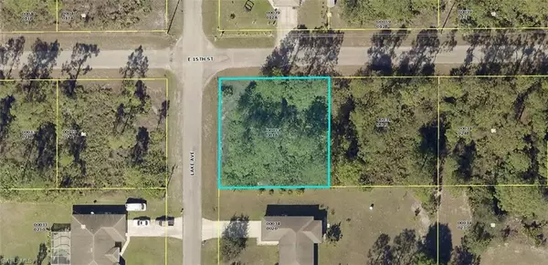 900 E 15th ST, Lehigh Acres, FL 33972