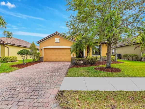 2769 Via Piazza LOOP, Fort Myers, FL 33905