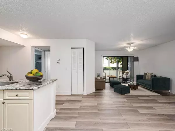 Naples, FL 34109,2130 Arbour Walk CIR #2718