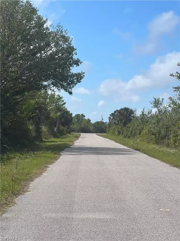 Port Charlotte, FL 33981,6184 Emmonsdale St