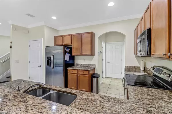 Naples, FL 34119,15346 Summit Place CIR #161