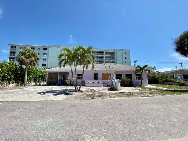 Fort Myers Beach, FL 33931,292-294 Fairweather LN