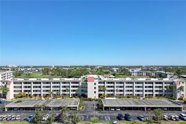 7402 Lake Breeze DR #415, Fort Myers, FL 33907