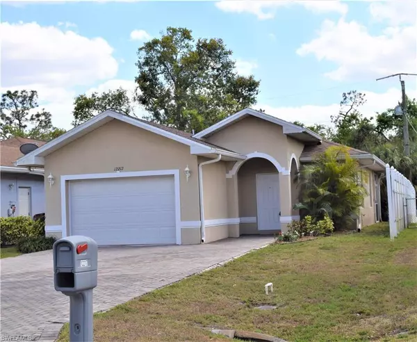 12217 De Moya DR, Fort Myers, FL 33905