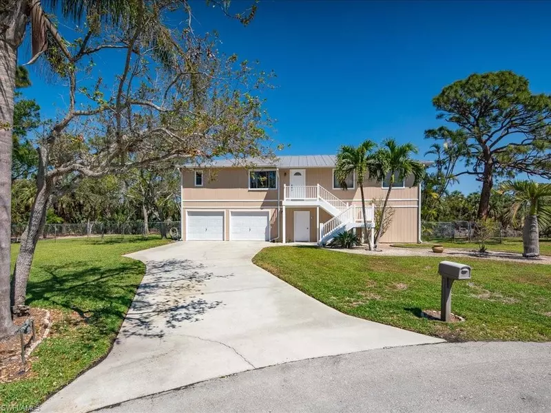 4764 Pembrooke LN, Bonita Springs, FL 34134