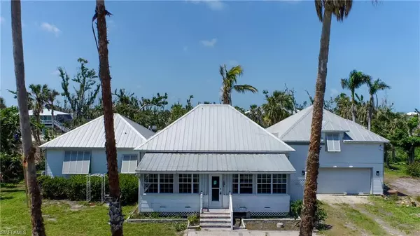 2551 Date ST, St. James City, FL 33956