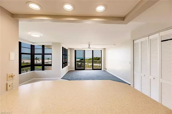 Marco Island, FL 34145,380 Seaview CT #406