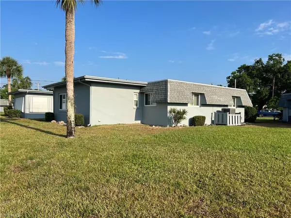 Lehigh Acres, FL 33936,346 Easton CT