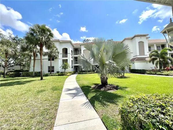 Naples, FL 34120,8267 Parkstone PL #301