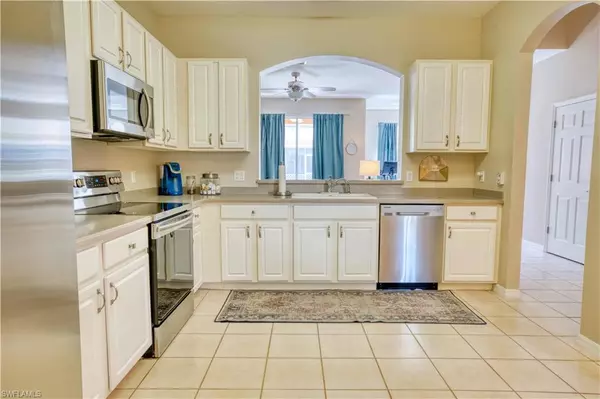 Estero, FL 33928,9700 Foxhall WAY #4